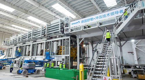 滿滿科技感 探秘恒大最強(qiáng)汽車基地 自動化科技